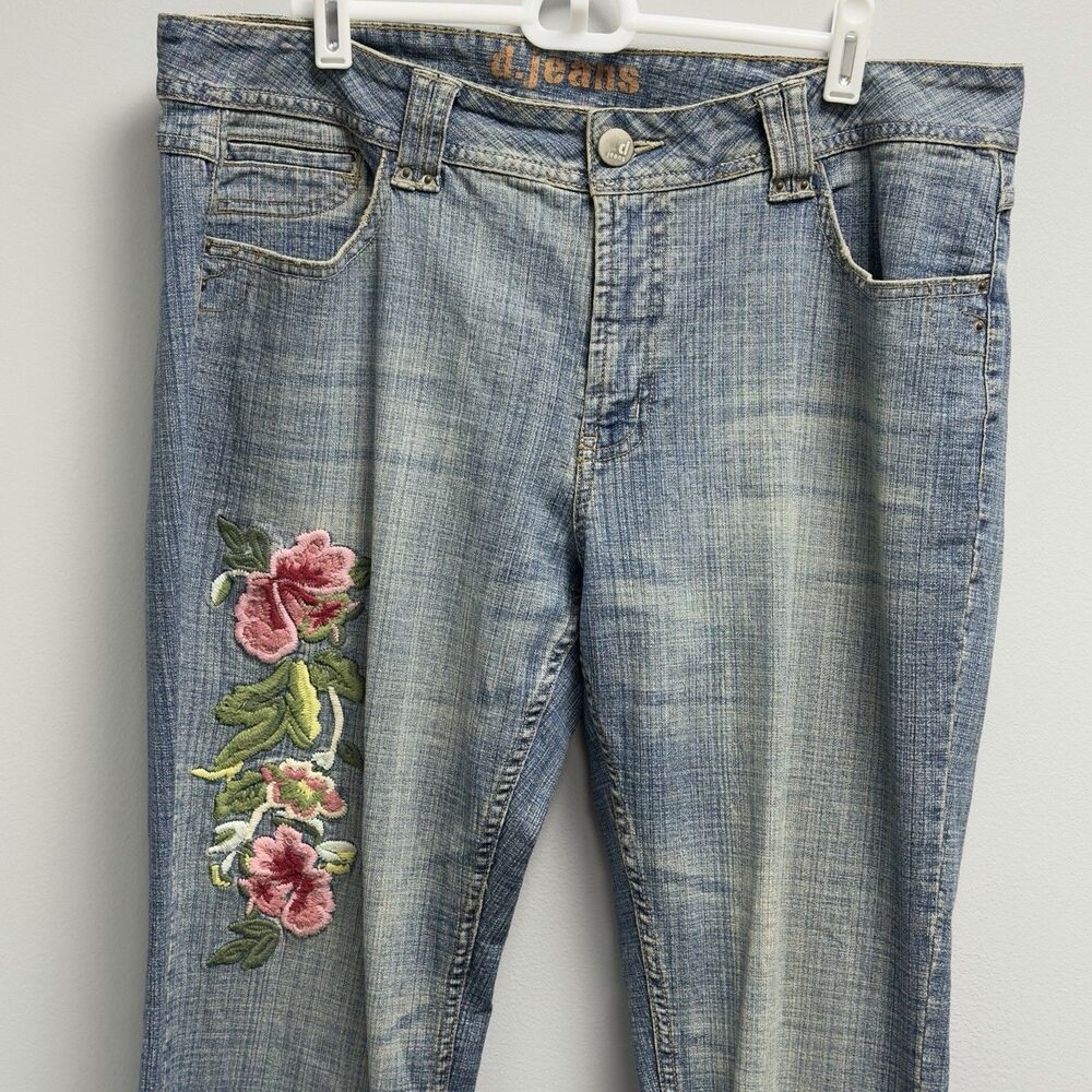 D.Jeans Women Size 14 Medium Wash Floral Embroidered Bootcut Denim Jeans Y2K VTG - Picture 2 of 9